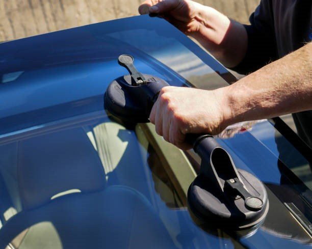 Windshield Replacement Phoenix, AZ - Premier Auto Glass Repair and Replacement Services By Tempe Mobile Car Glass